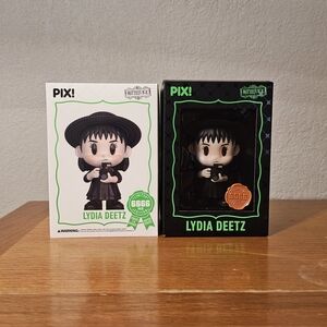 Thrilljoy Pix! Beetlejuice Lydia Deetz